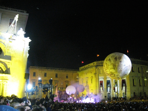 Cirque du Soleil, Lecce fa il pienone.